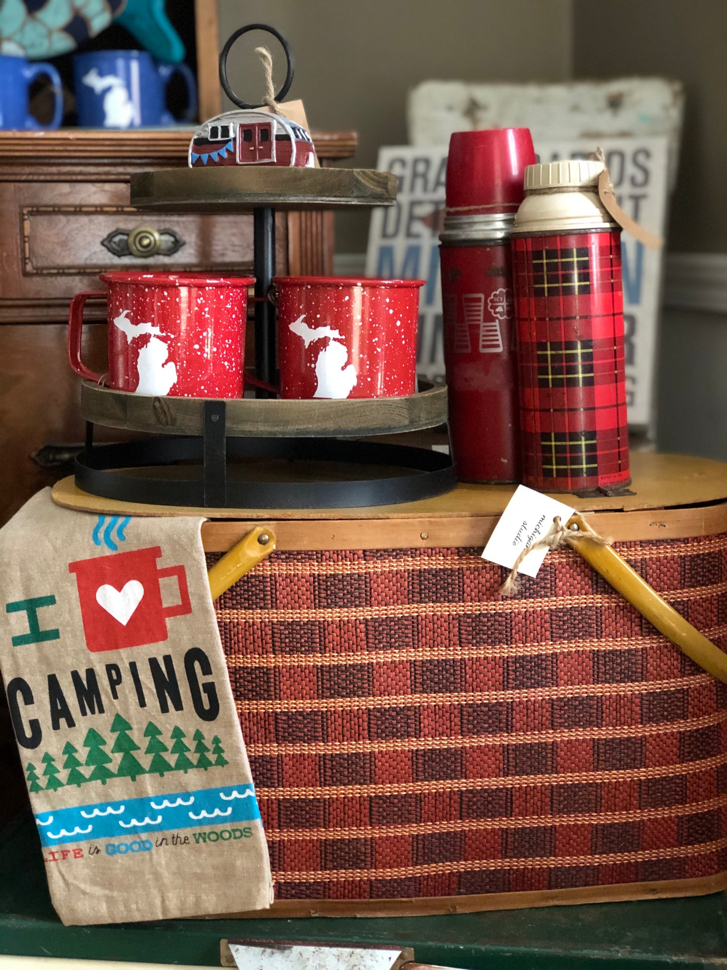 Vintage Plaid Picnic Basket