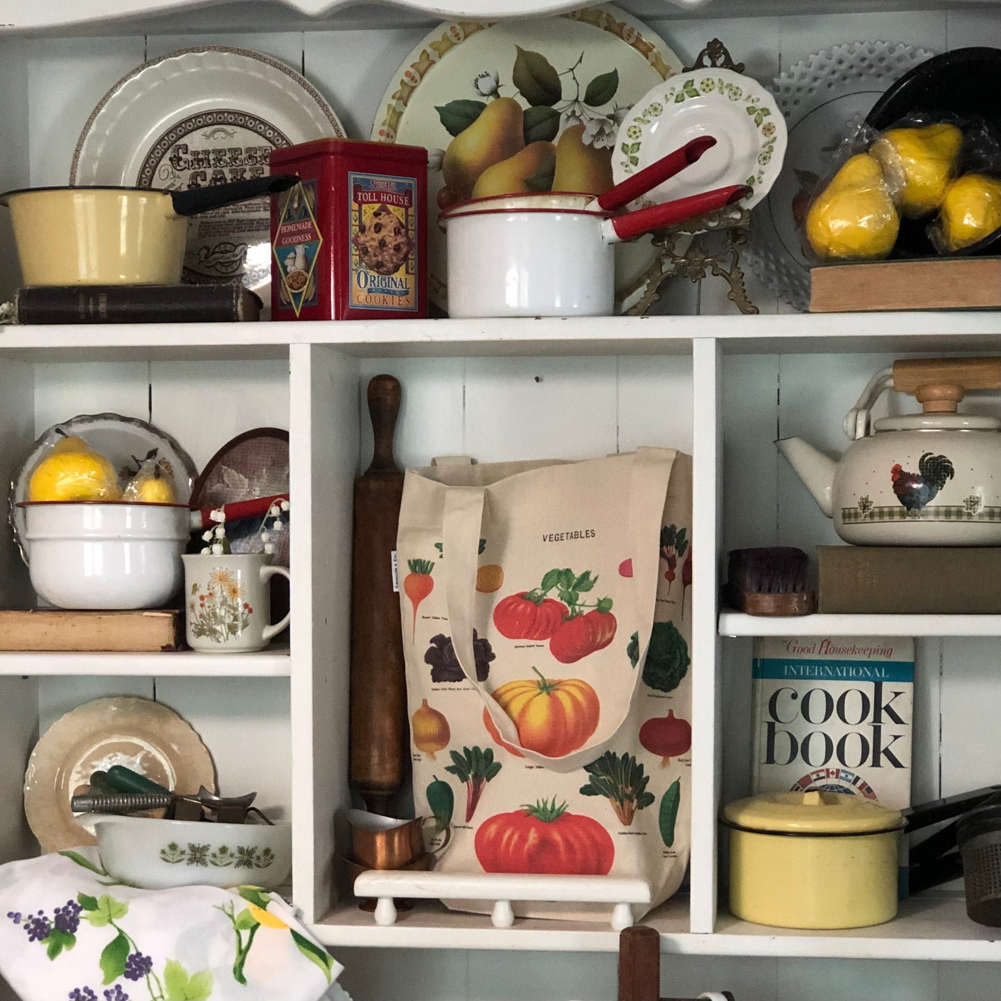 Vintage Farmhouse Country Kitchen