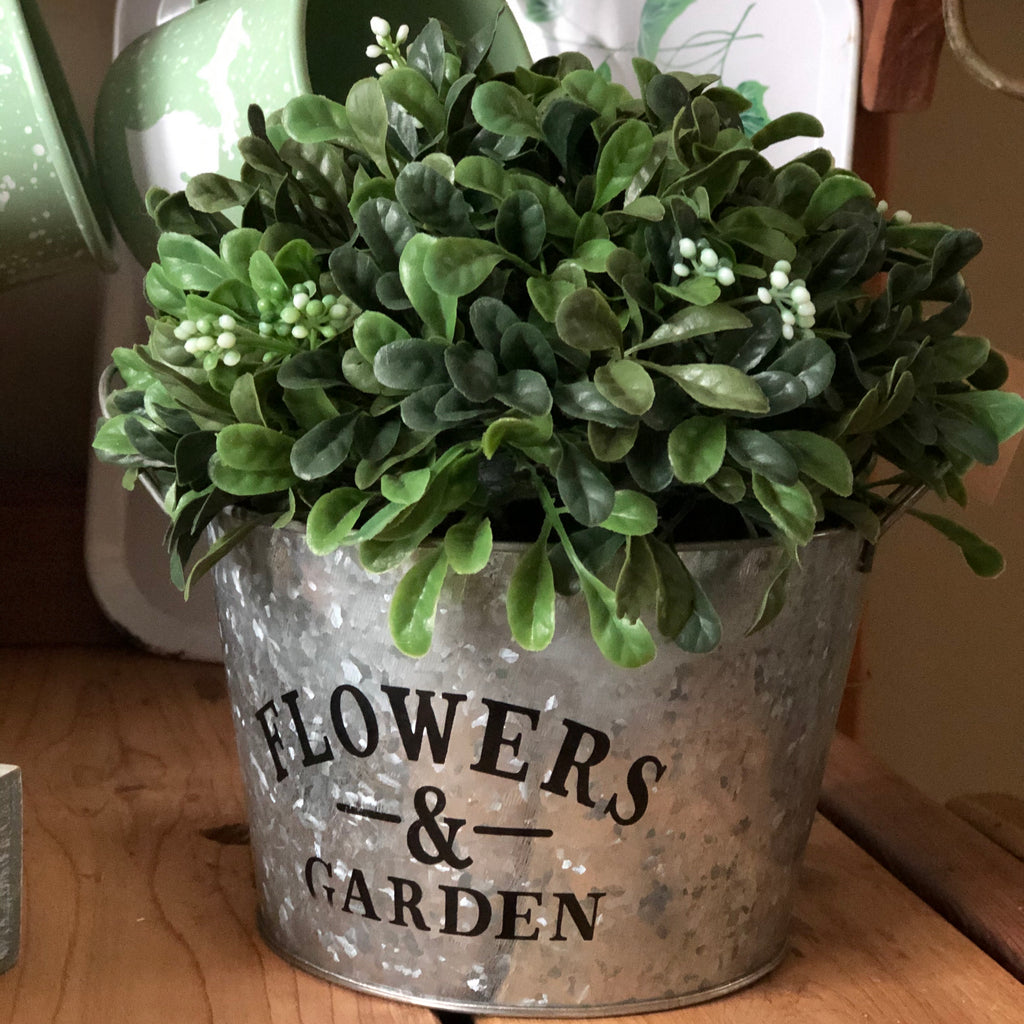 Flowers & Garden Planter